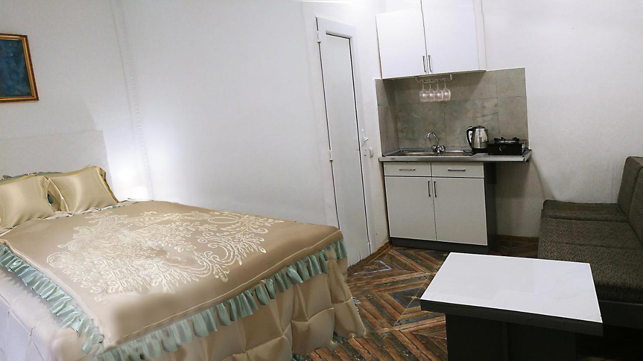 Rrooms Old City Apartment ティビリシ エクステリア 写真