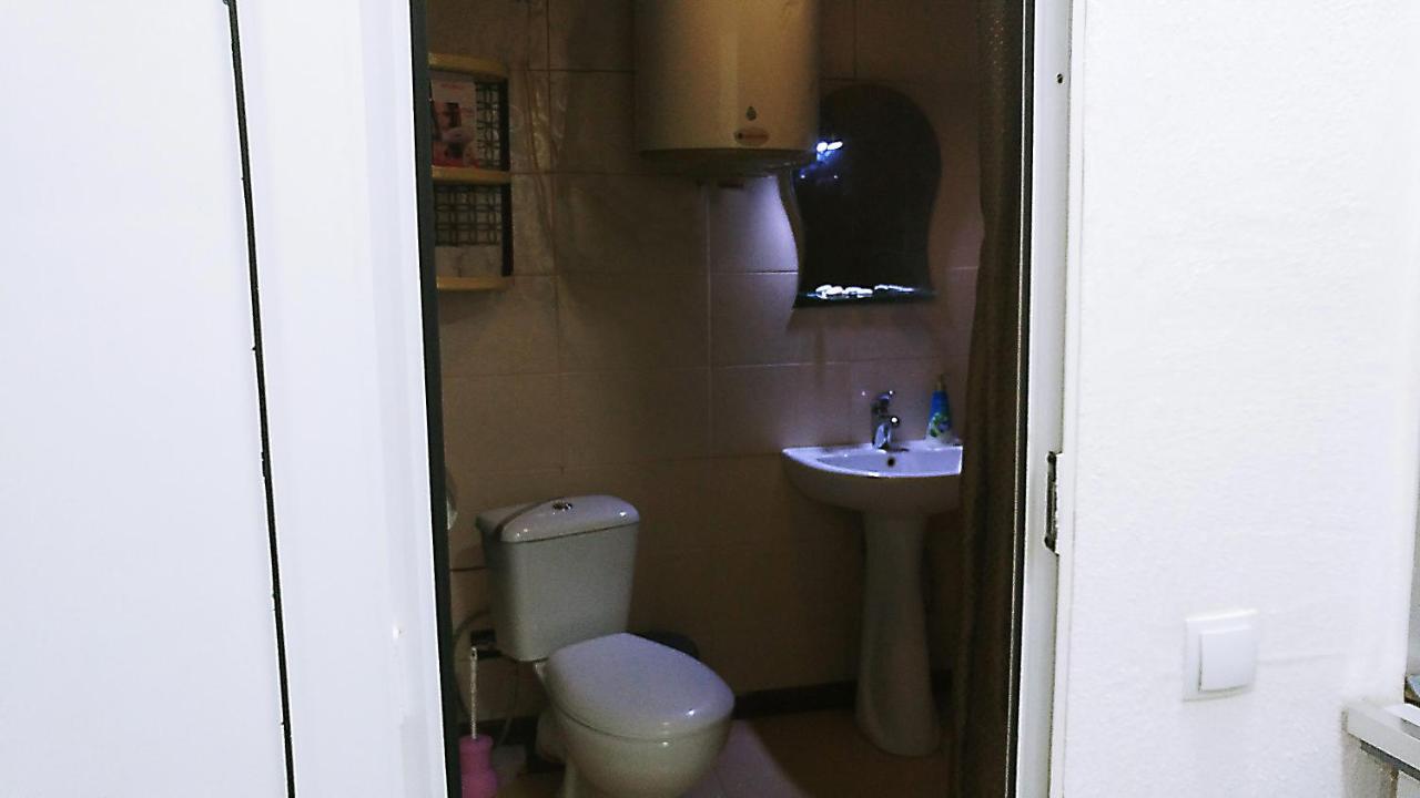 Rrooms Old City Apartment ティビリシ エクステリア 写真