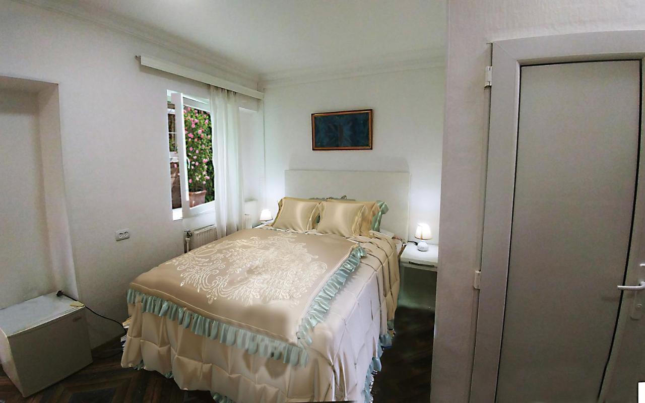 Rrooms Old City Apartment ティビリシ エクステリア 写真