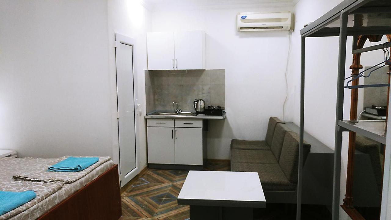 Rrooms Old City Apartment ティビリシ エクステリア 写真